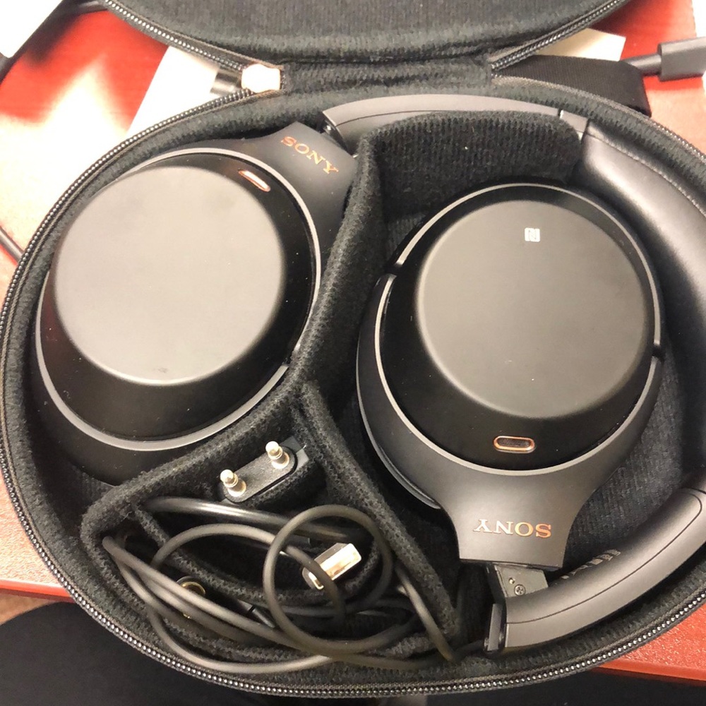 Sony noise canceling headphones